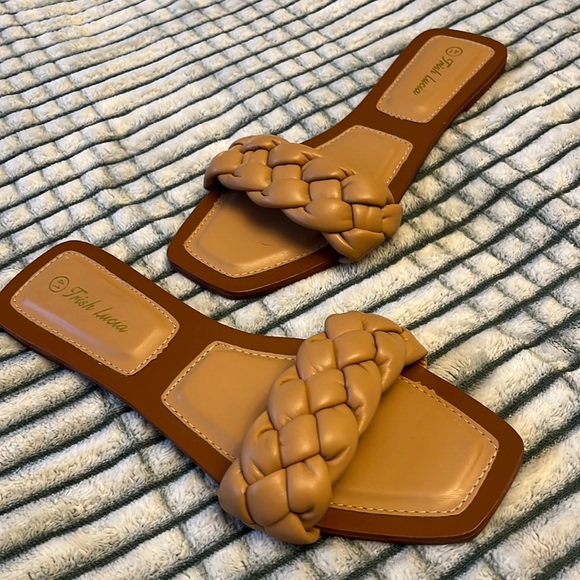 NWOT Square Open Toe Flat Slip On Mule - Picture 3 of 8